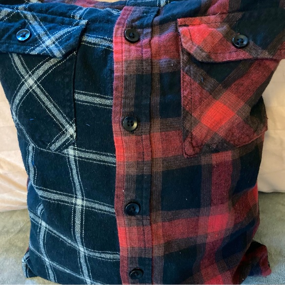 LUMBERJACK Plaid Flannel Pillow with Remote Control Pockets 13 x 11 inches - Picture 3 of 9